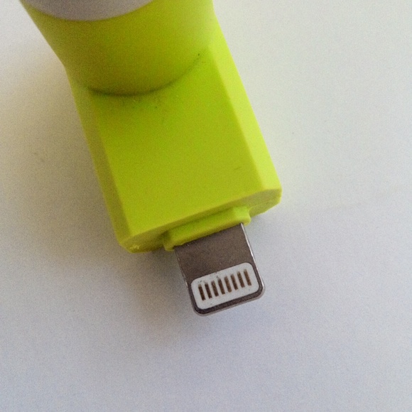 New SMART Accessories Green And White Plug And Play Mobile Fan - Picture 4 of 6